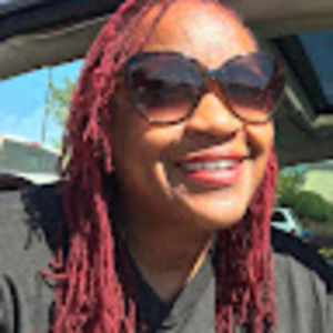 Meet your Posher, Yolanda